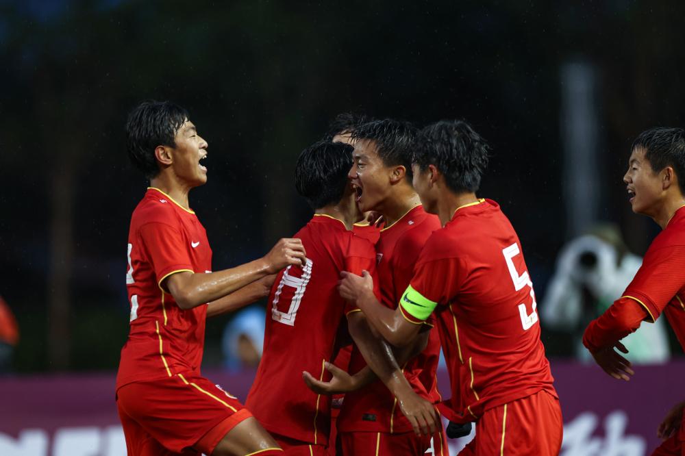 内马尔膝盖手术由曾效力上海海港的爱德华多主刀