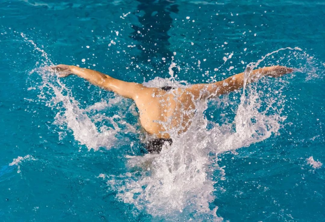 梅西是否参加世界杯？斯卡洛尼：这将由他自己决定