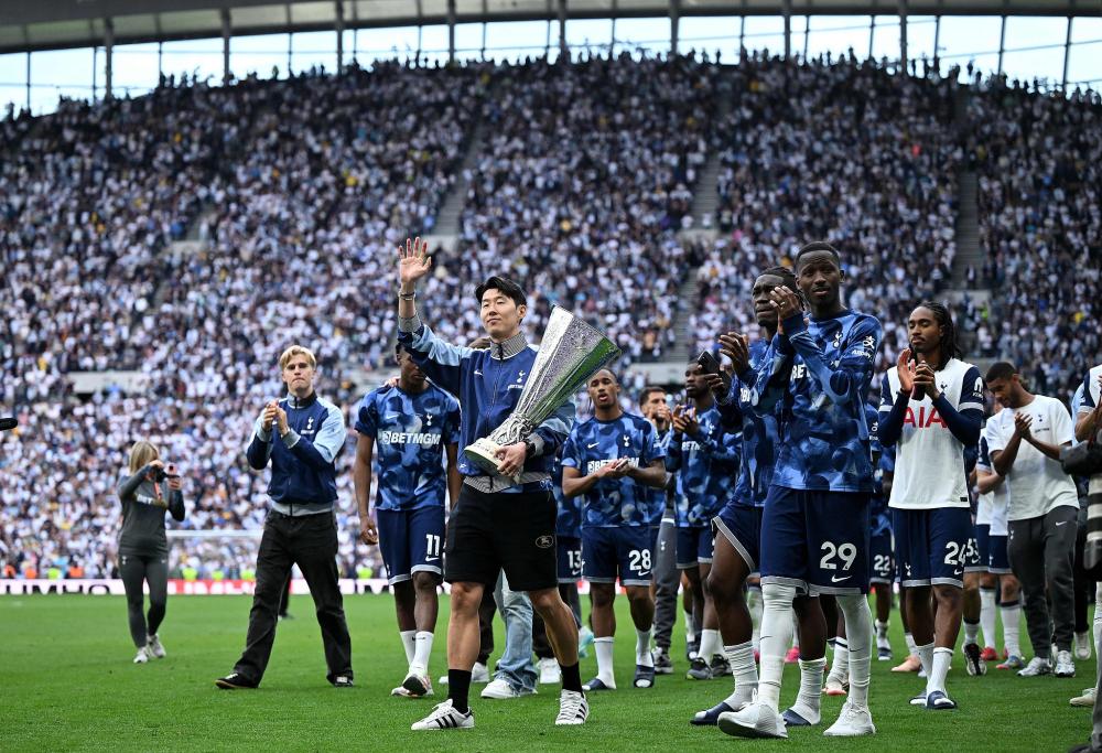 世体：巴萨还没有收到对特狮的报价，他们希望他先彻底康复